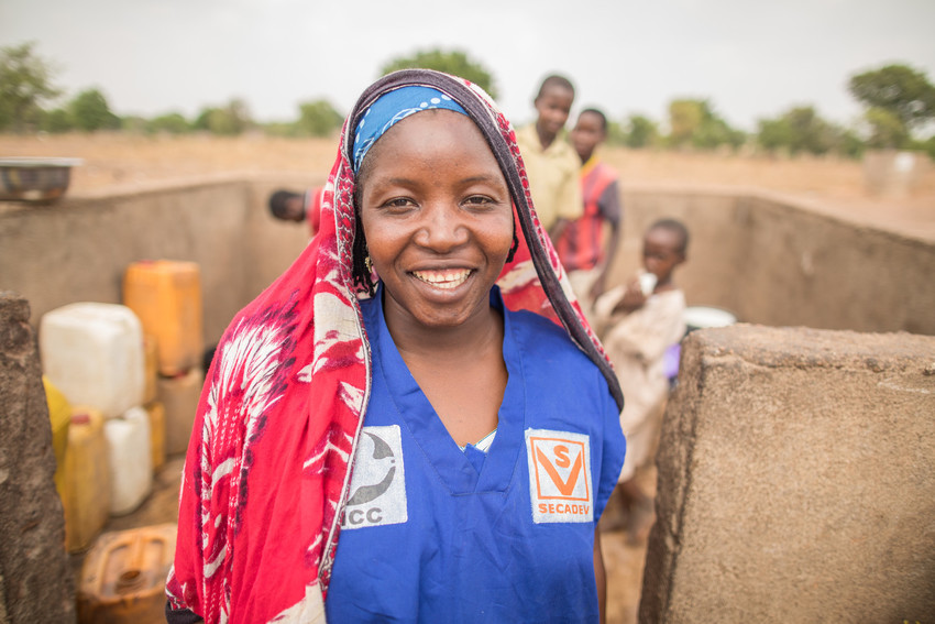 In the refugee camp Danamadja, in southern Chad, returnee Hawa Bouba leads the WASH Team, a group of women who maintain the latrines and pumps constructed in the camp by MCC partner SECADEV (Catholic