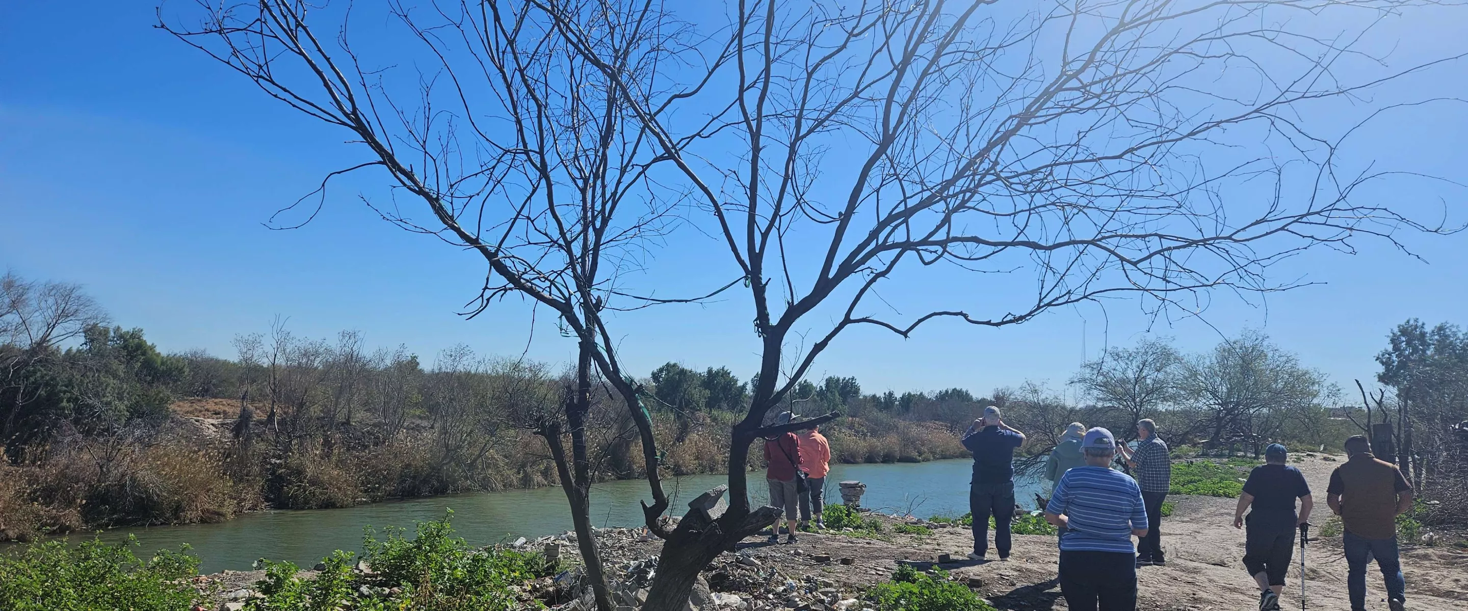 learning tour participants at Rio Grande River