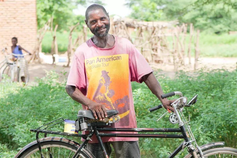 bicycle2 (1).jpg Michael Snate and his bicycle.